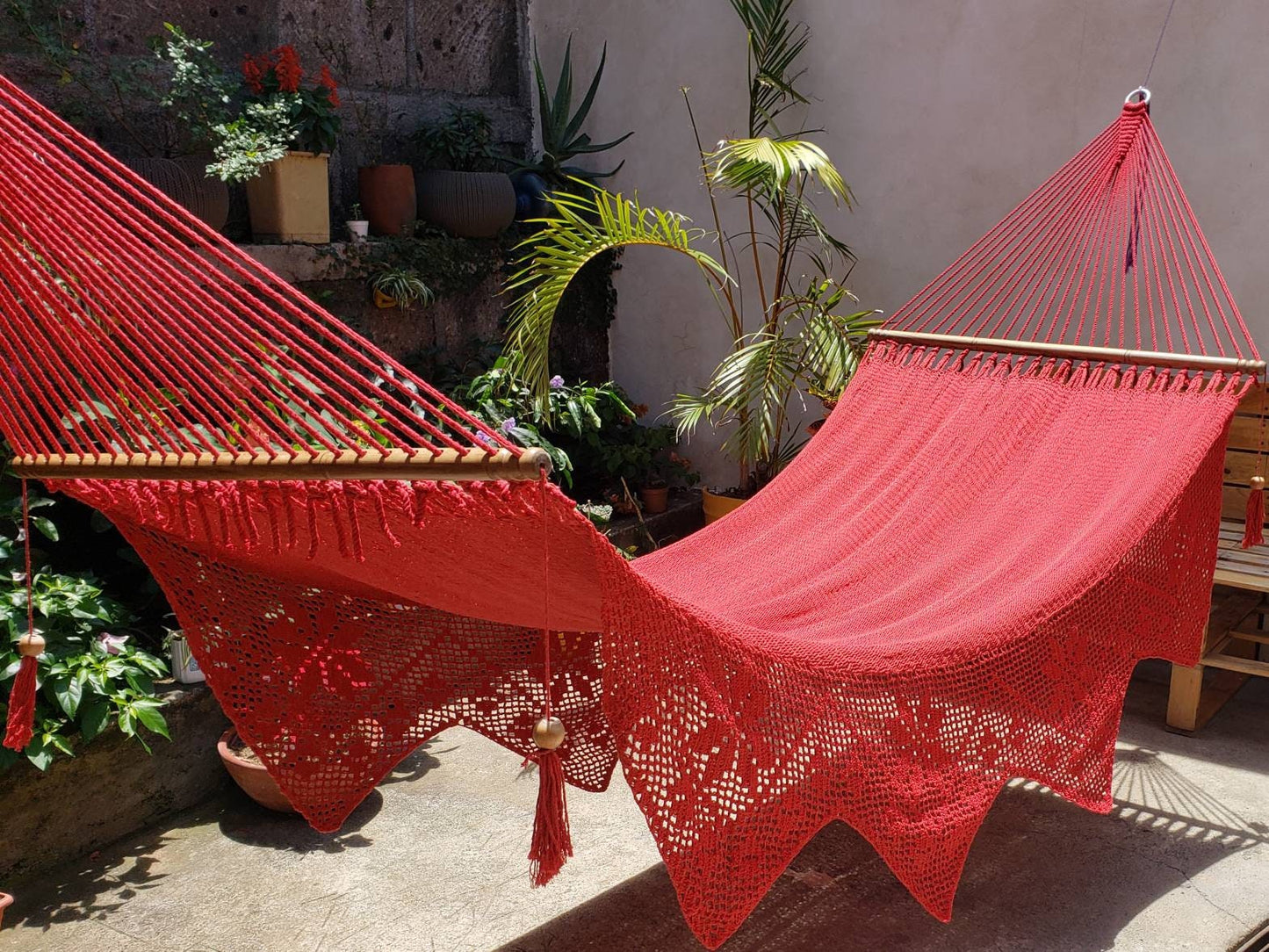 Beautiful Red Hammock with Macrame - Natural Cotton | Columpiame
