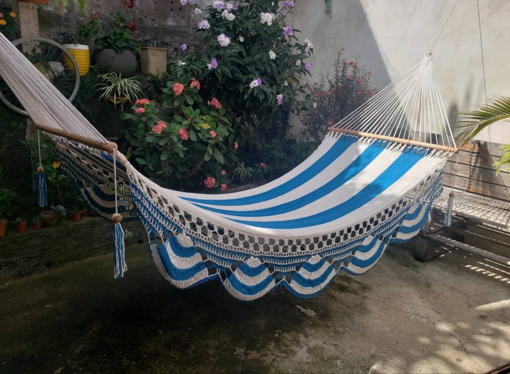 White Hammock with Turquoise Stripes - Natural Cotton & Wood | Columpiame