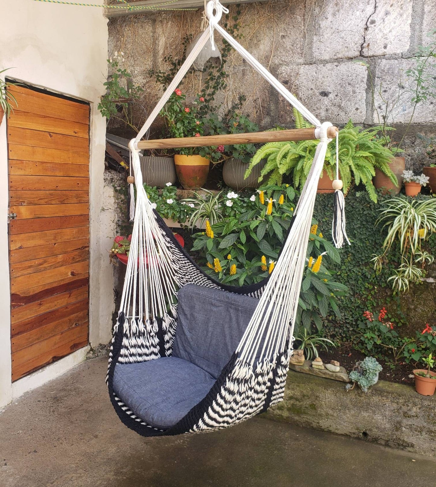 Black and White Cute Hanging Chair - Natural Cotton | Columpiame
