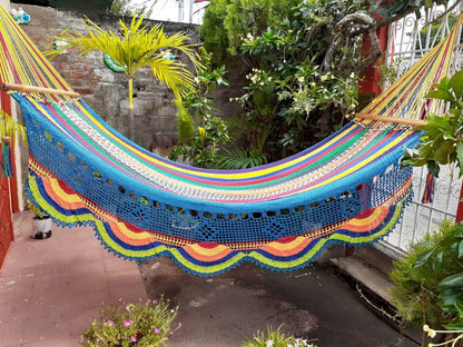 Color Coordinated Hammock - Natural Cotton with Wood | Columpiame