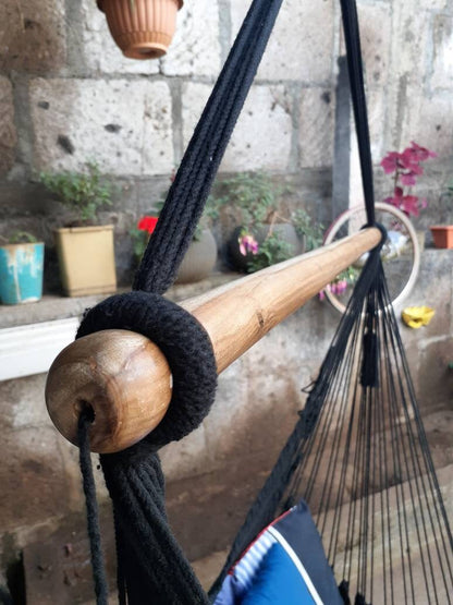 Black Hanging Chair - Natural Cotton & Wood | Columpiame
