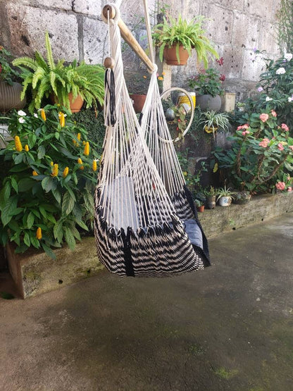 Black and White Cute Hanging Chair - Natural Cotton | Columpiame