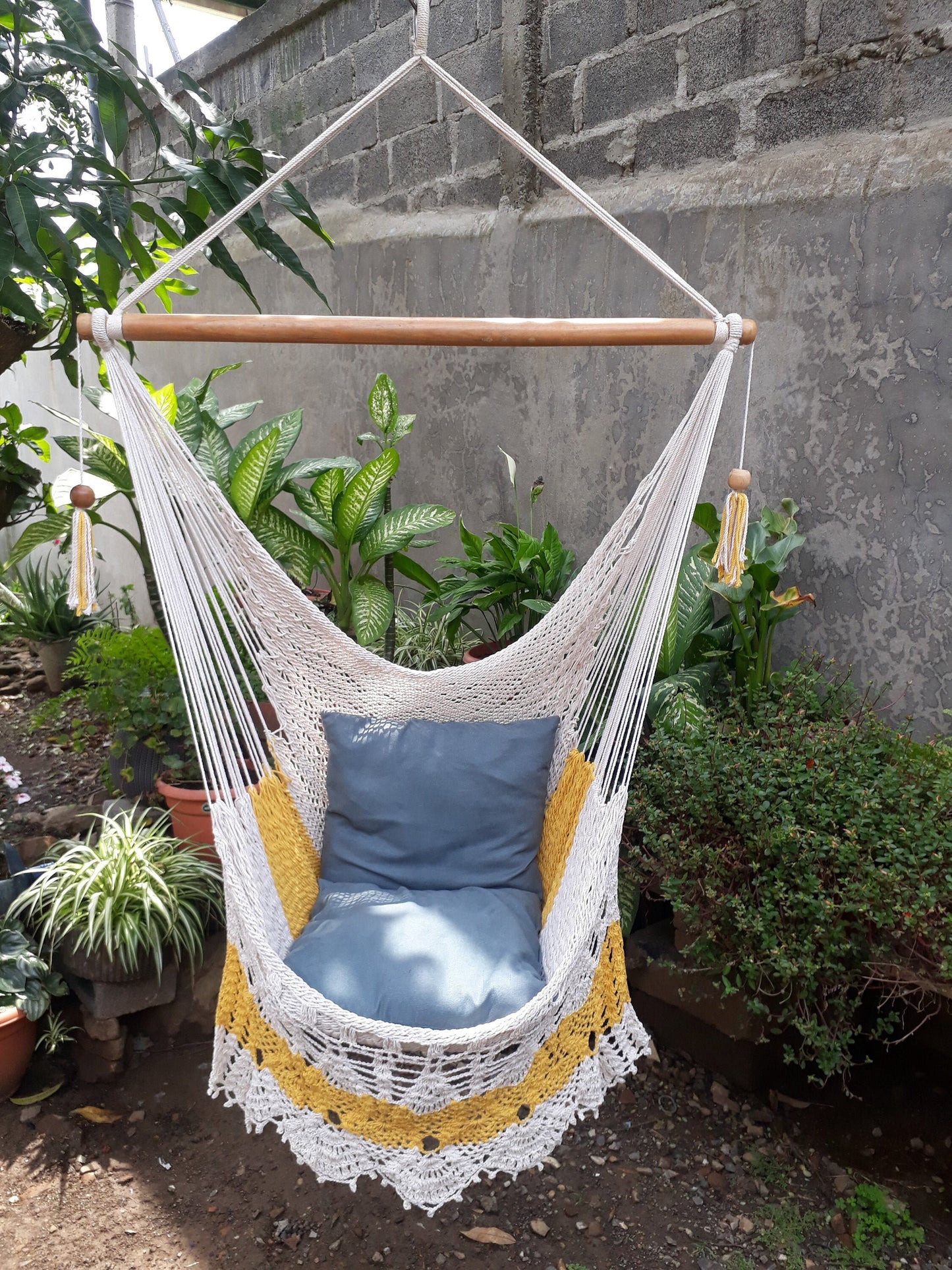 Beautiful Yellow and White Hanging Chair - Natural Cotton | Columpiame