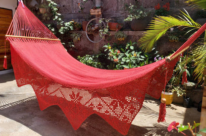 Beautiful Red Hammock with Macrame - Natural Cotton | Columpiame