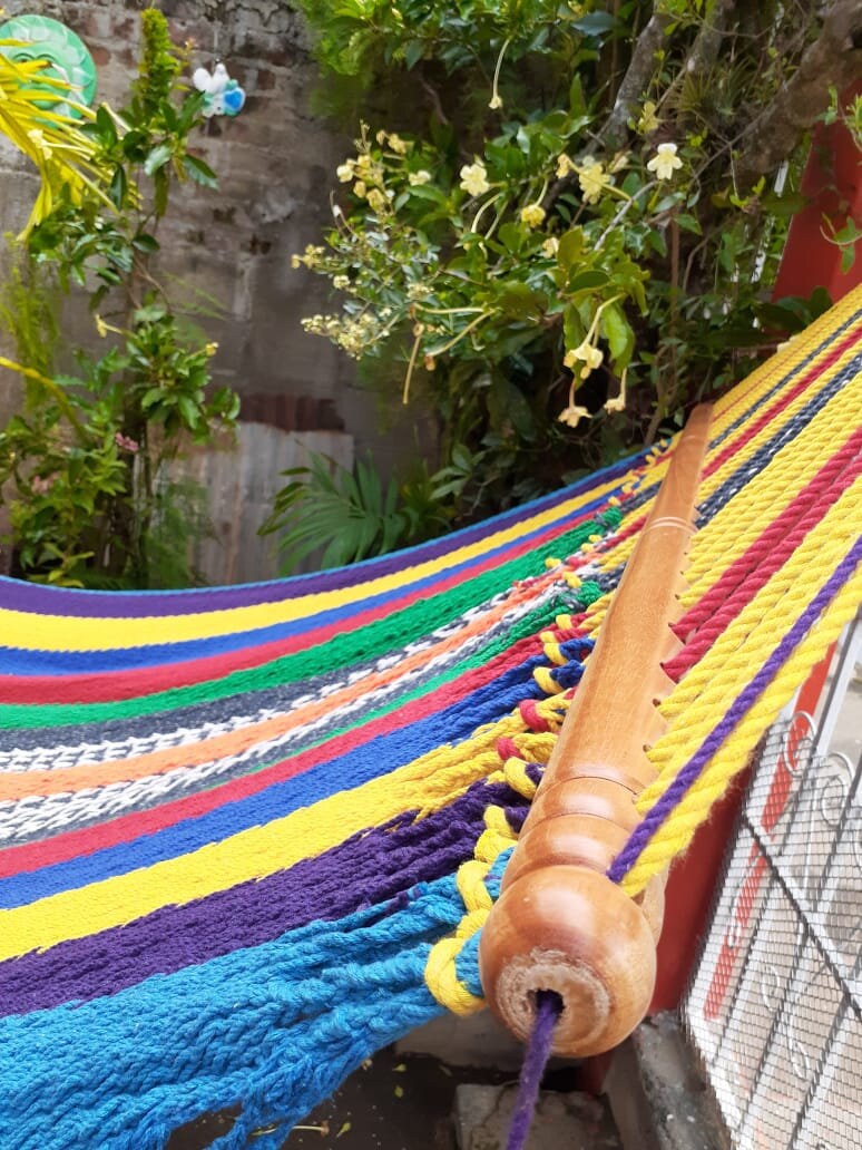Color Coordinated Hammock - Natural Cotton with Wood | Columpiame