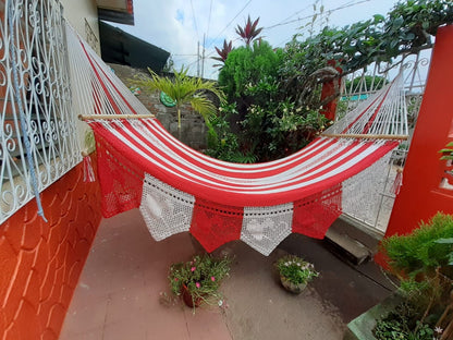 Red and White Heart Hammock - Natural Cotton | Columpiame