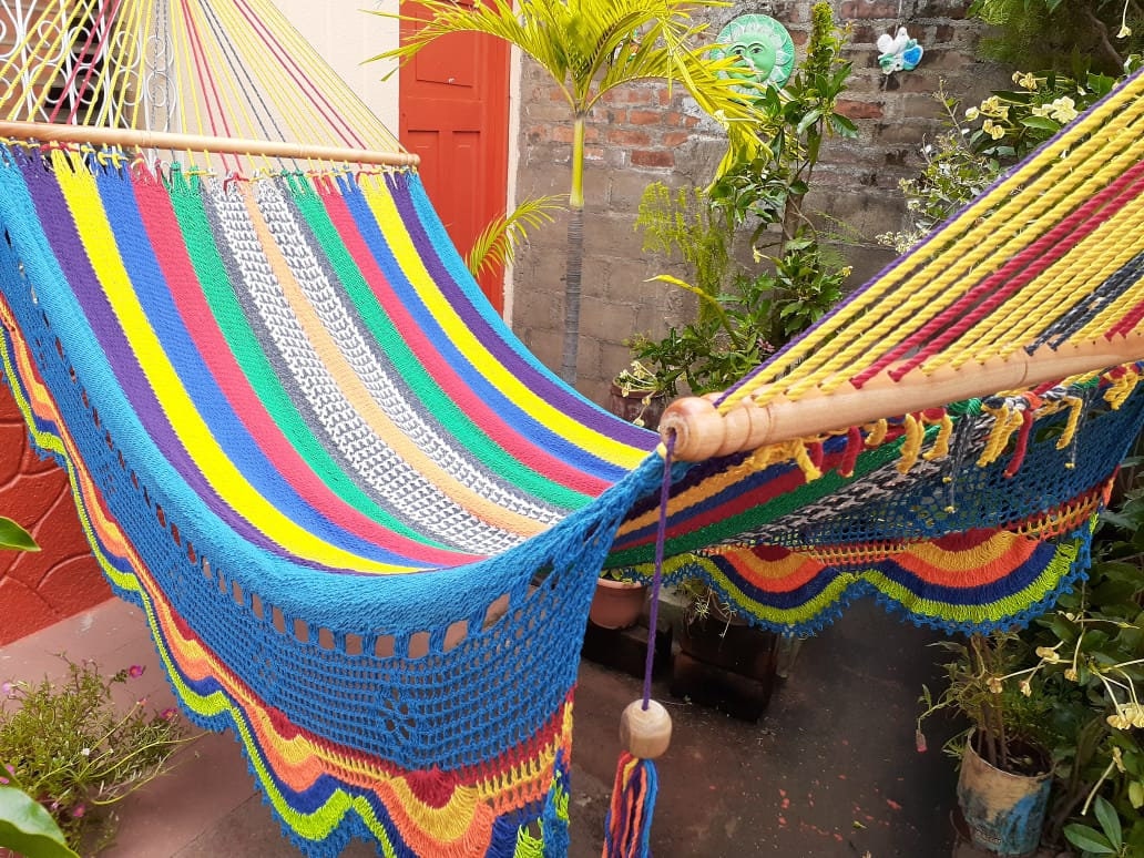 Color Coordinated Hammock - Natural Cotton with Wood | Columpiame