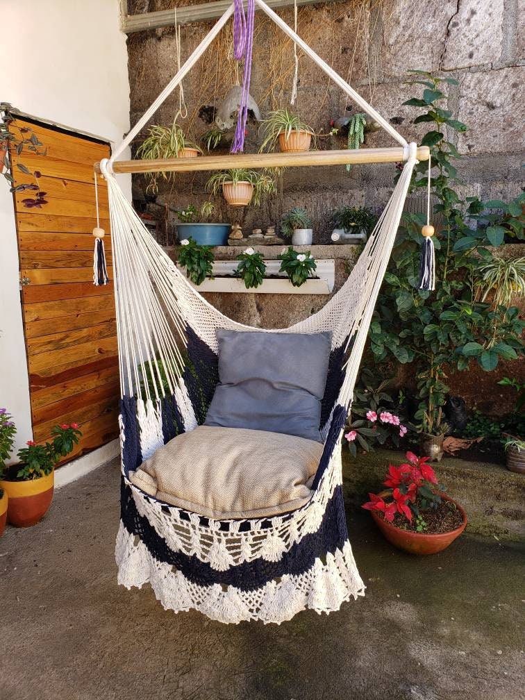 Blue and White Hanging Chair - Natural Cotton & Wood | Columpiame