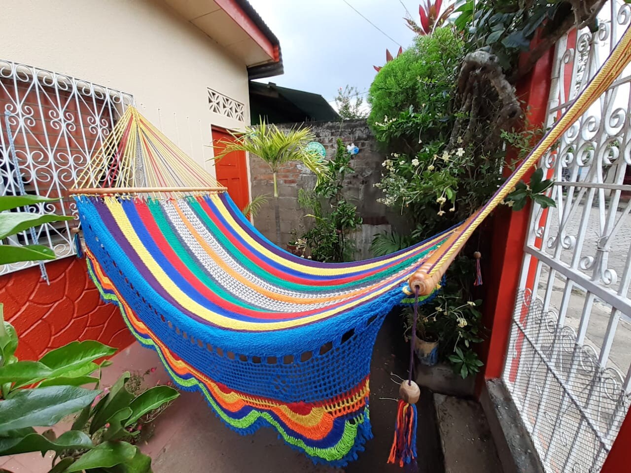 Color Coordinated Hammock - Natural Cotton with Wood | Columpiame