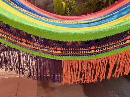 Multicolor Hammock with Boho Fringes - Natural Cotton & Wood | Columpiame